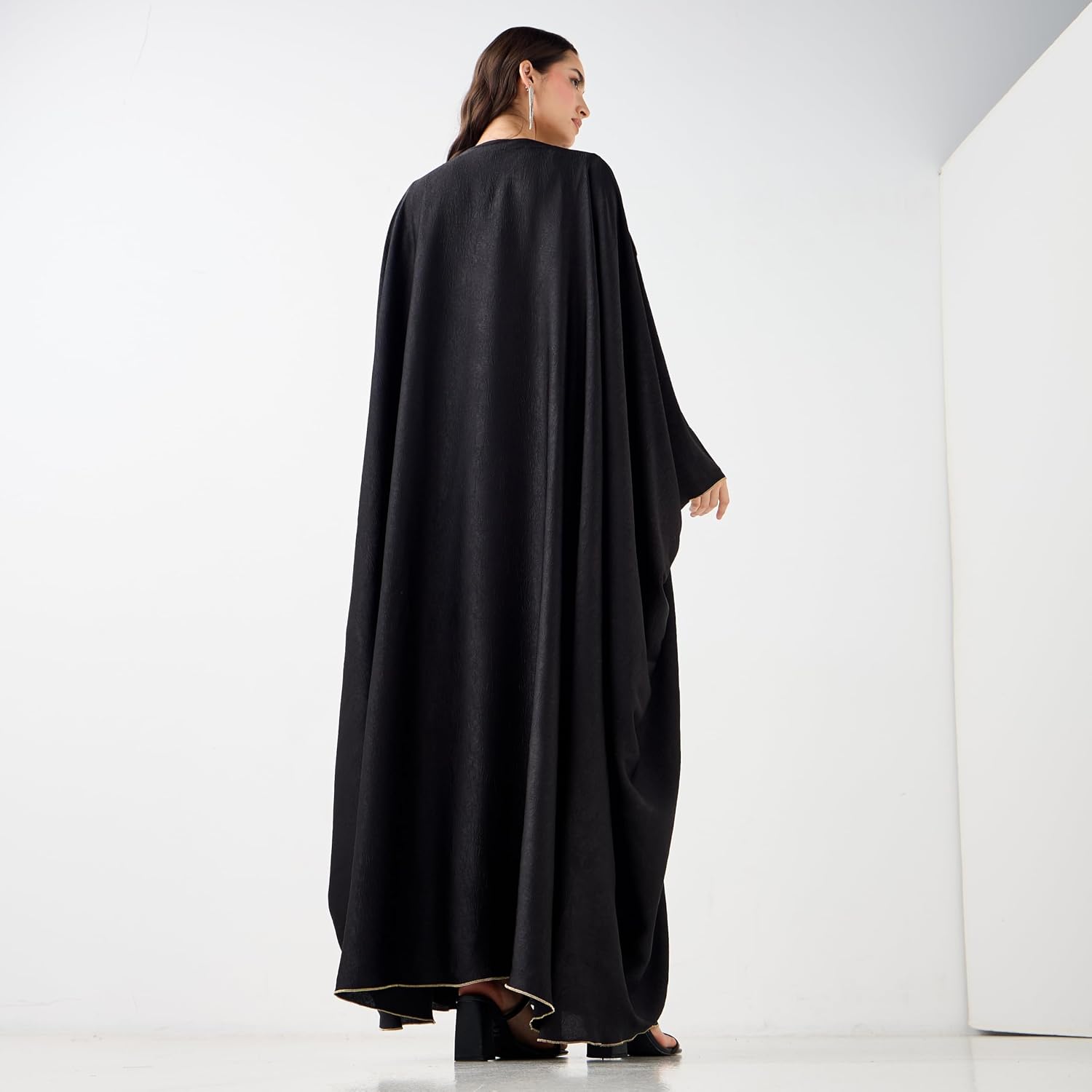 Classic Bisht Abaya - HM